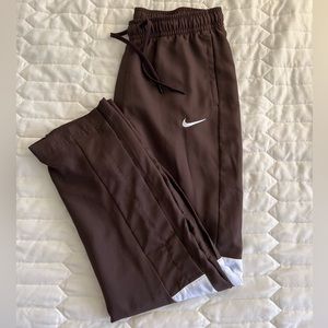 Nike || wind breaker pants
